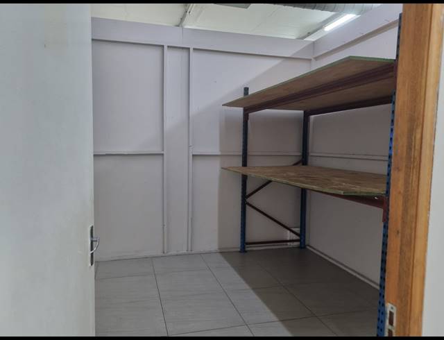 257M² RETAIL TO LET IN RIVERSIDE PARK